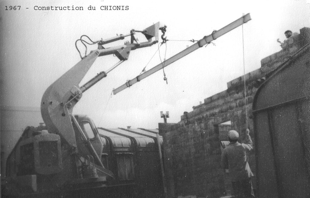 Construction du bâtiment Chionis en 1967