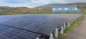 Centrale photovoltaïque sur la base Martin-de-Viviès sur l'île d'Amsterdam